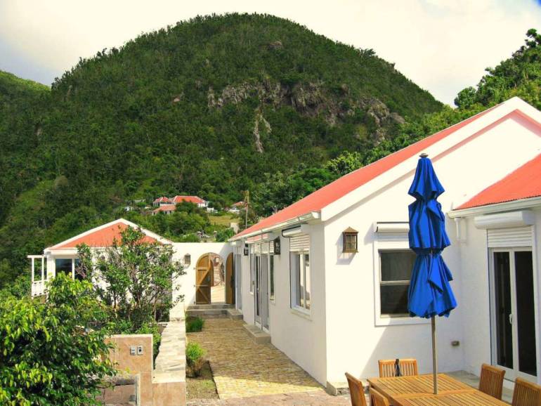 Champagne Cottage - For Rent - Albert & Michael - Saba Island Properties