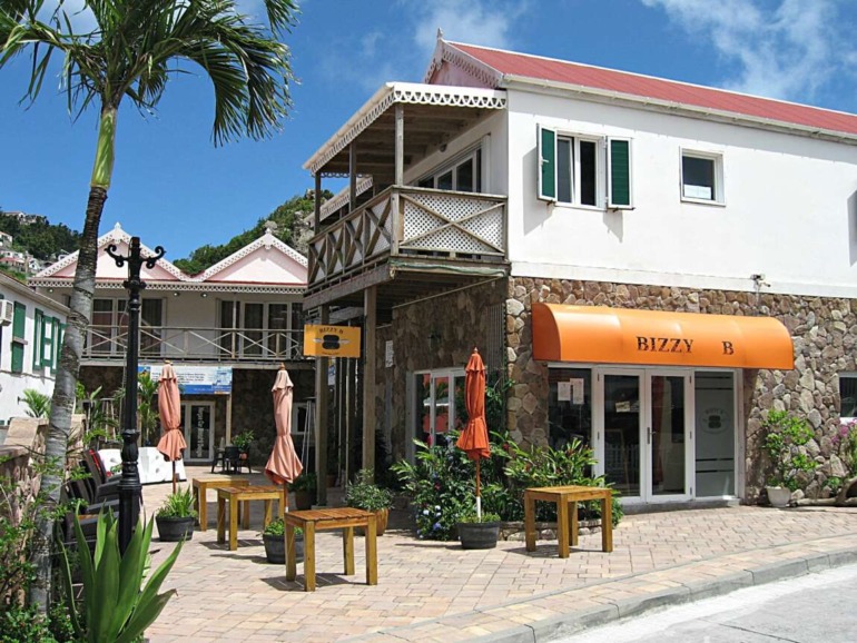 Breadline Plaza - Saba Island Properties - Albert & Michael