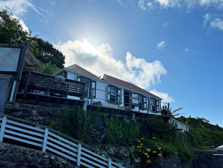 Flamingo Cottage - or Sale - Saba Island Properties - Albert & Michael